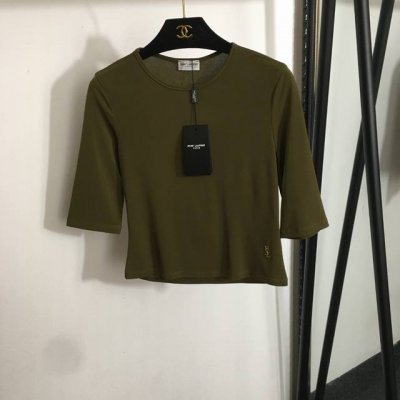 款号20252055 Ysl*新款 字母胸针装饰修身短袖T恤，绿色，黑色，Sml， M码；胸围76，袖长31，衣长46