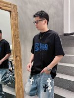迪奥 2025春夏新款首发专柜最新款短袖圆领T恤 高端订制 设计前卫时尚！品牌Logo重工艺设计 高端定制丝光云朵棉面料.手感柔软.穿着舒适.专柜级别精致车线.
