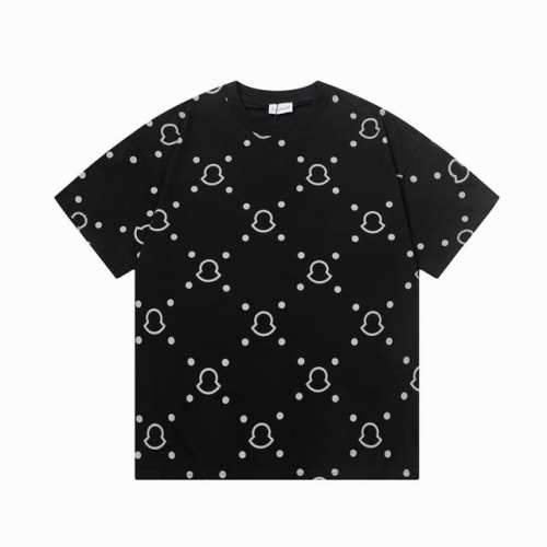 隔天到 Moncler 蒙口 满花字母Logo 印花 Logo标识精致升级 原版面料 官方同款 短袖T恤 定制 同缸染面料 手感非常舒服 春夏最新版本 颜色: