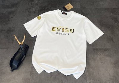 2025Ss夏季新品 福神Evisu潮T必须拥有！家人们，谁能拒绝福神 Evisu 的魅力啊！最近入手的这件T恤，简直是潮搭宝藏，走到哪儿都被追着问 面料：采用