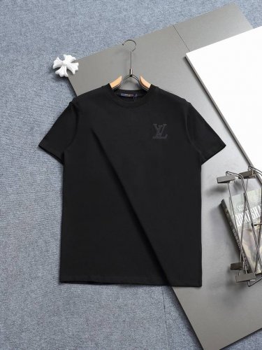 louis Vuitton 路易威登 1V 微宽版型 Xs-L 25Ss早春新品专柜走秀款 前后幅切割圆形撞色字母刺绣圆领短袖T恤，男女同款！官网同步，专柜纯棉