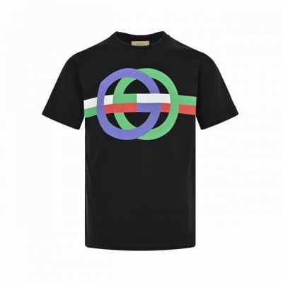 gucci 古驰 23Ss 双G互扣拼色Logo印花短袖 互扣式Gg标志再现80年代经典印花设计，面料经过高温环保染色，胸前Gg最为经典的红绿撞色的印花，突破以
