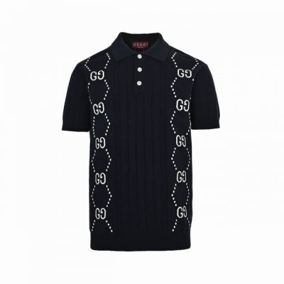 gucci 古驰 25Ss 双G提花绞花针织Polo短袖 柔软的棉质套衫注入挺括质感和经典韵味。落肩设计与宽松版型相得益彰，打造灵活百搭的叠搭单品。米白色棉布，