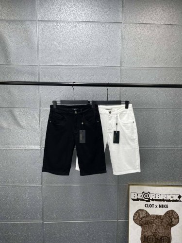 范思哲牛仔裤 人气爆款夏季 Versace 范思哲 新品芬迪联名款超柔牛仔短裤 范思哲最新顶级用料超柔高棉水洗牛仔面料 定制五金配件 每一件水洗费用高达常规工艺