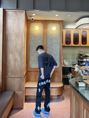 秋季新款 Chroe Hets Ch克罗心贴皮水洗蓝牛仔裤 天花板级牛仔裤 专柜一条难求 关于藏银这是一个绝顶奢华的时尚品牌也可以被称之为高街的贵族 一直都是一