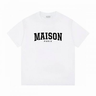 Mm6 马吉拉 印花Logo字母圆领简约短袖T恤男女同款 百搭潮流 男女同款 吊牌 领标 水洗唛 三标齐全 定织定染280克精梳棉面料 尺码：S-Xxl 颜色：