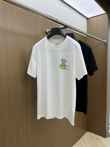 新款 Bbr Ss春夏新款首发专柜最新款短袖圆领T恤 高端订制 设计前卫时尚！品牌Logo重工艺设计 高端定制240克面料.手感柔软.穿着舒适.专柜级别精致车线