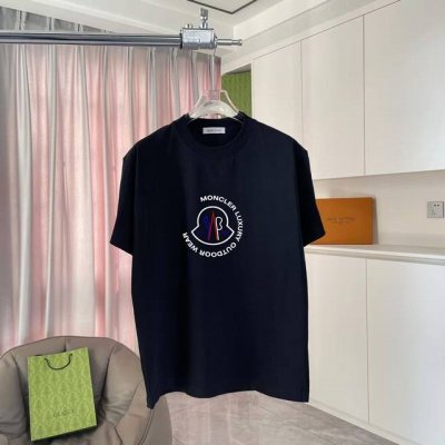 Moncle* 蒙口2025春夏新款 个性Logo印花 定制面料300 短袖T恤 男女同款 尺码：S M L Xl Xxl 五个码 颜色：黑色 白色 天蓝色 铁