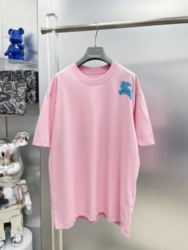 bbr 巴宝莉 高克重 2025夏季新款手绘涂鸦战马印花Logo最新品短袖 Dd 专柜同步有售，原单狠货，时尚进口原版科技面料，上身舒适透气，原版定制五金辅料，