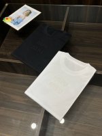 主推P260 Miuniu 独家专供春季新款缪缪时尚休闲圆领短袖，阔版高密度320克纯棉面料，高级密针刺绣、高端欧版原单T恤，潮流时尚休闲半袖 透气舒适度高，细