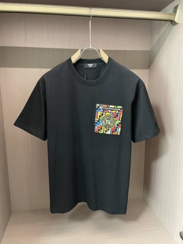 Fd 官网同款 官网同款 官网同款 重磅推荐！2025Ss夏装新品 专柜在售 最新系列图案Logo短袖T恤 必须人手一件的节奏！进口顶极丝光面料，极为亲肤舒适