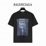 balenciaga 巴黎世家 锁扣Logo人影数码印花短袖T恤 采用高品质面料，重量达到270克纯棉，确保了穿着的舒适度和透气性。 细节之处彰显精致，搭配32