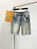 louisvuitton 路易威登，2025夏季新款，专柜同步有售，原单狠货，水洗休闲牛仔短裤，进口原版水洗弹力面料，舒适有弹性，顶级印花工艺字母图案Logo，