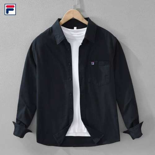 上新 斐乐Fila 品质港风水洗潮流纯棉透气衬衫外套 优质柔软棉纤制 不变形 不起球 细腻不糙手 耐磨性高 走线工整 亲肤抗皱等特点 ，立体裁剪 不挑身材 穿着
