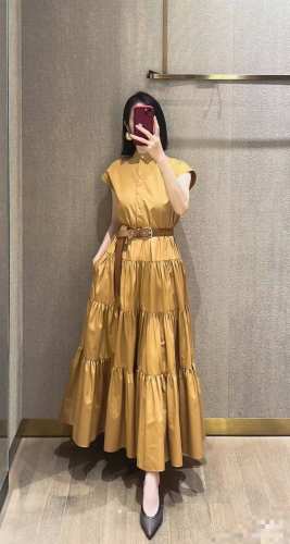 连衣裙 Maxmara同款2025早春新品无袖衬衫连衣裙Smlxl 面料：丝棉 M码胸围94肩宽46腰围80裙长130 每个码胸围平铺腰围相差，衣长肩宽相差1厘