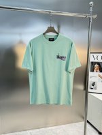 p160。 Balenciag*巴黎家25S新款可乐Logo T恤.男女同款！Os版型真的很迷人.260G纯棉面料.手感舒适 进口针织针梳棉进行制作，厚度适中，