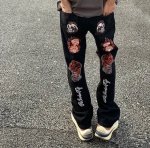 款号Xk2095 fog美式骷髅微喇刺绣美式牛仔裤男春季潮牌高街复古直筒显瘦休闲裤痞帅喇叭裤 这款长直筒牛仔裤 不紧身却能上身自然显瘦 视觉打造大长腿 万年经典