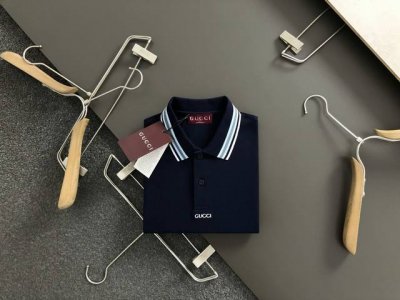 Gucc*合身版型M-Xxxl 2025春夏黑色刺绣polo*精致工艺专柜面料，顶级元素融合打造，经典短袖3标齐全，潮男时尚，无论是上身舒适度还是都是无可比拟的