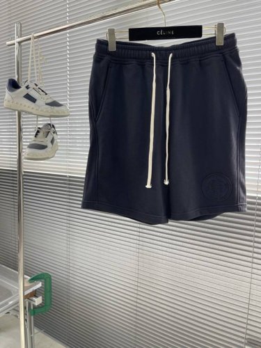 stone Island 25Ss春夏系列休闲短裤 尺码 M-3Xl 版型 宽松休闲裤 工艺 细腻的精棉卫衣面料是打造舒适柔软的重点 接触肌肤均是天然材质 亲肤