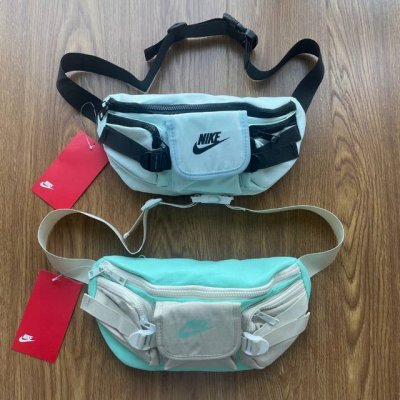 Nike耐克潮牌运动多口袋拉链可调节腰包胸包单肩包斜挎包 颜色：蓝色 绿色 尺寸：34X16Cm 8048