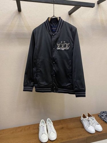 1V、2025Ss春季新款短款宽松型棒球服夹克外套男女同款情侣装 情侣款飞行服夹克外套 1双面定制面料 垂感 抗皱高级感十足，上身非常柔软舒适，一衣双穿 顶级奢