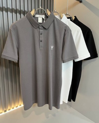 di*R迪家 2025春夏新款男士Polo衫，简约纯色时尚款不乏有许多设计大咖们都对于纯色都有着难以割舍的情怀。这是一种对于传统的致敬，也是一种对于情调的怀旧~
