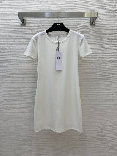 款号G25051228 Aloyoga新款高端定制 字母Logo后背小布标贴布装饰坑条弹力棉修身显瘦P连衣裙！米白色、黑色、 M码：胸围78，腰围68，袖长15
