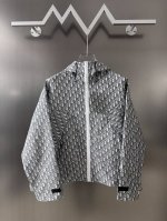 Dior Oblique 老花连帽廓形冲锋衣！专柜常年断货王，原版34000购入定做面料制作！ 原版一摸一样的版型！这种版型没有原版是不可能做出来的！一摸一样的