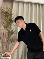 款号 Wkd15 burberry 巴宝莉小Logo印花polo衫男女款 采用230G面料 面料手感滑爽 穿着舒适 伸展自如 面料的弹性 抗皱性 抗起球性 抗菌