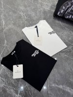 Moncler 25Ss春夏新品T恤！经典款字母刺绣设计！订制 液氨棉面料，上身舒适有型！ 颜色：黑色 白色 尺码：M-3Xl