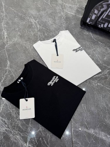 Moncler 25Ss春夏新品T恤！经典款字母刺绣设计！订制 液氨棉面料，上身舒适有型！ 颜色：黑色 白色 尺码：M-3Xl