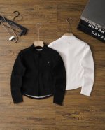 女士修身拉链连立领修身小外套内搭中间层Lululemon开衫 石墨烯发热层 这是个短款修身立领 薄外套它的内里是一个薄绒的外套 修身版型。即使里面穿的再厚，也不