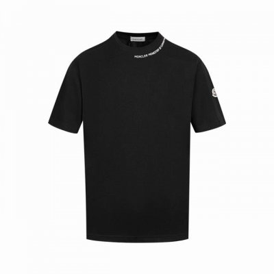 款号mk69 MONCLER 蒙口新款标志性字母LOGO 章仔LOGO手臂 moncler标识点缀于领口 仿佛艺术家的灵魂印记 辨识度拉满 低调中蕴含着无尽的故
