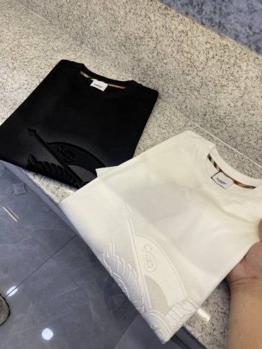 Bbr博格丽25 Ss新品春夏首发专柜 最新款短袖圆领T恤高端订制 设计前卫时尚 品牌Logo重工艺设计高端定制欧棉180克面料手感柔软.穿着舒适.专柜级别精致