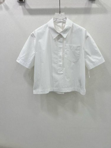 Gucc*25春夏新款翻领短袖衬衣 领口字母刺绣点缀 纯棉面料 后背开叉专柜同步新款 做工精细 高品质通穿神仙单品 上身潮酷时尚 减龄神器 适合所有体型 定制面