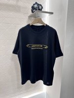 louis Vuitto*2025新品上架 刺绣格纹 定制Yb朱地全棉材质 自带孔洞 透气舒适 品相高级 宽松圆领T恤 凸显品牌格调 面料柔软带有弹力 呈现显瘦