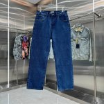 巴黎 25新品 后口袋字母Logo印花牛仔裤 特定最新品牌皮标 重磅单品~私渠稀有臻品 客供五金辅料 进口客供定织牛仔棉布面料,时尚又个性 超级百搭好看的一款
