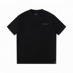 arc'teryx 始祖鸟2025新款小鸟字母Logo高级渐变印花短袖T恤 始祖鸟字母Logo印花，高端32S双纱280克面料重磅面料，定制拉架罗纹同缸同染。包