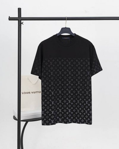 顶级版本.官网品质 Louis Vuitton*路易威登 Lv 老花满印渐变Logo短袖T恤 采用原板独家定制260克32支双莎纯棉面料 质感非常柔软舒服 10