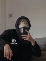 Balenciaga巴黎世家Bb涂鸦春季连帽卫衣 高品质，做细节 甄选新疆华棉面料 手感软糯细腻 上身充满质感 非常轻便舒适运动宽松版型不紧身 轻松驾驭无压力