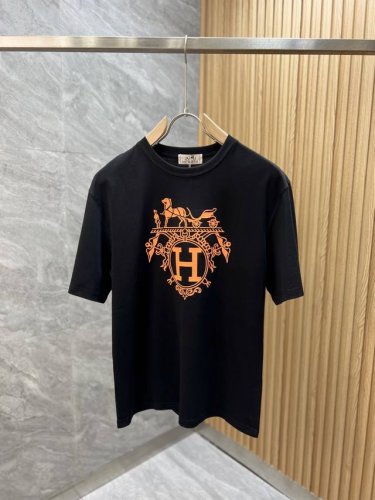 Hermes 爱马仕 2025春夏新品 三标齐全 圆领丝光棉短袖T恤 好货不用过多介绍 看细节 专柜码数：M-Xxxl 175 140建议L