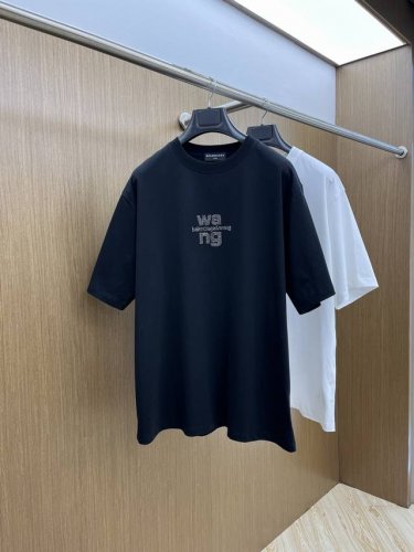 新款 Bbg 2610Fw春夏新品圆领打底外穿T恤，立体感Logo微廓形半袖活性纯棉打底T恤，棉，手感面糯有骨感，柔而有韧性。工艺处理，韧性和抗皱性能得到大幅度