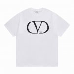 隔天到 Valentno 华伦天奴 身前经典字母印花 Logo经典识标印花，精致升级 原版面料 官方同款 短袖T恤 定制260克同缸染面料 手感非常舒服 春夏最