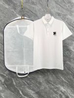 高端品质 Bbr 巴宝莉25春夏满提花翻领短袖 本款短袖为采用天丝棉面料，满身双提花 精心制作，上身清爽！升级休闲造型。精致车工剪裁，三标辅料齐全 确实很重工