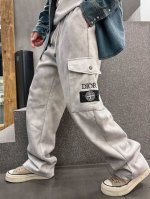 迪奥 顶级货品 2025春夏新款休闲裤！官网同步发售。品牌经典Logo休闲裤 ，定制面料，舒适度极好，手触感强烈。辨识度极高，完美品相工艺。 尺码：M-3Xl
