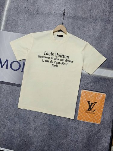 实拍 Nfc芯片感应 Louis Vuitton 路易威登 短袖T恤 Lv 前后字母图案印花短袖T恤 男女同款 面料：原版同步330克重双纱100%纯棉 超高质