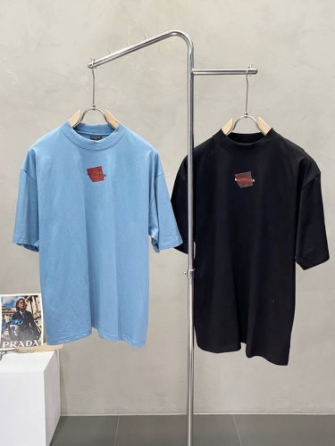 balenciga巴黎世家独家专供新款原单男士休闲短袖 高端定制 高端版本 时尚百搭爆款进口面料 手感超柔软细腻 穿着亲肤舒适 高端精品 代工厂P精细做工 上身