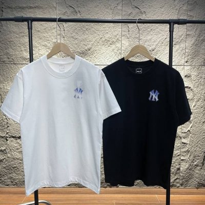 Mlb Ny 彩色渐变印花 圆领短袖T恤 男女同款 -面料采用260G纯棉面料，达到透而不露的黄金平衡点，完美规避透视尴尬，成衣尺寸稳定，多次机洗仍能保持初始廓
