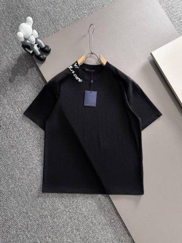 louis Vuitton* 2025春夏款上新 原高版本 Arc、Teryx 始祖鸟 面料采用270克高密度纯棉 不变形 不缩水 工艺介绍：领口螺纹 采用厚版