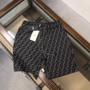 Fendi 芬迪 23年最新款满印Logo短裤！毋庸置疑的街头热门单品，经典的元素更是品牌的时髦代表，夏天来临之际怎么能少的了这款神裤呢！此款短裤取材于客供优质